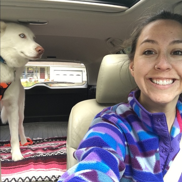 Meet your Posher, Amber - Picture 2 of 2